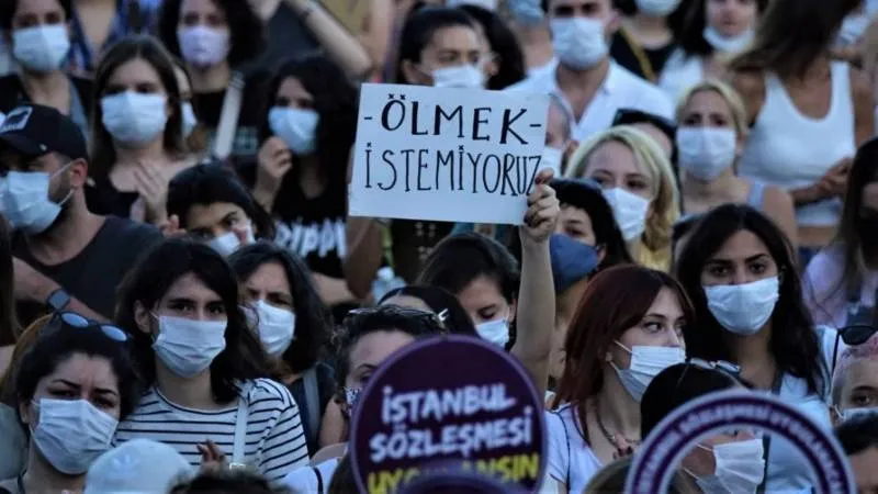 Adana'da Kan Donduran Cinayet! Ayrılmak İstediği Adam Tarafından Öldürüldü