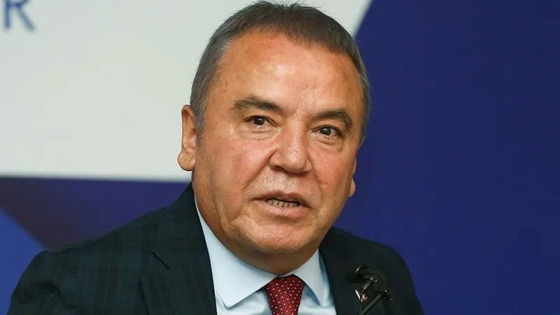 Şok İddia! Muhittin Böcek Tutuklandı Mı? Antalya'da Neler Oluyor?