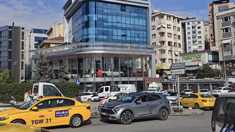 Ataşehir'de Silahlı Saldırı! Galeriye Kurşun Yağmuru! Şok Detaylar