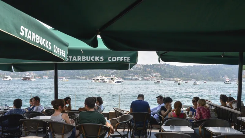 Bebek’te Starbucks’ın olduğu tarihî yalıyı Kahve Dünyası’nın sahibi şirket satın aldı; işte bedeli