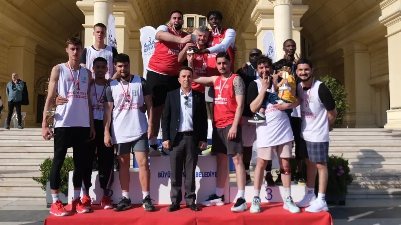 Büyükçekmece'de 3x3 Basketbol rüzgarı: gençler kupanın sahibi oldu!