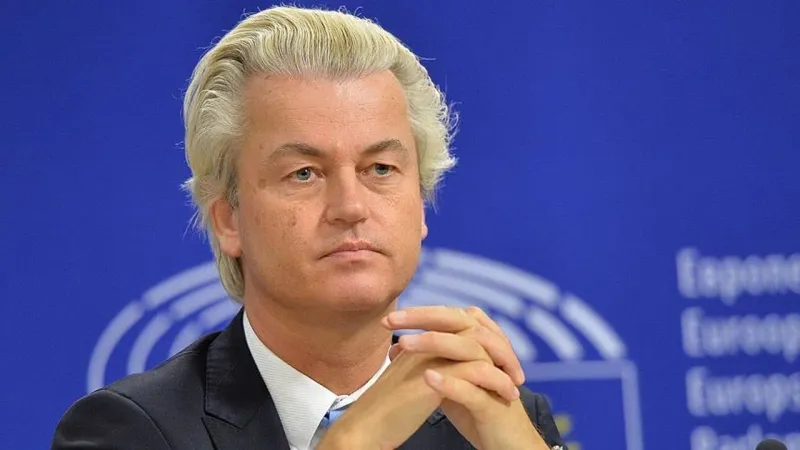 Hollanda’da koalisyon hükümeti düştü