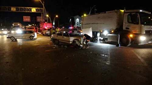 İki otomobilin çarpıştığı kazada ortalık savaş alanına döndü: Dört yaralı