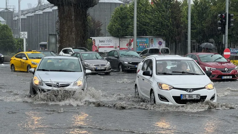İstanbul'da Yağmur Alarmı! 54 İl İçin Sağanak Uyarısı