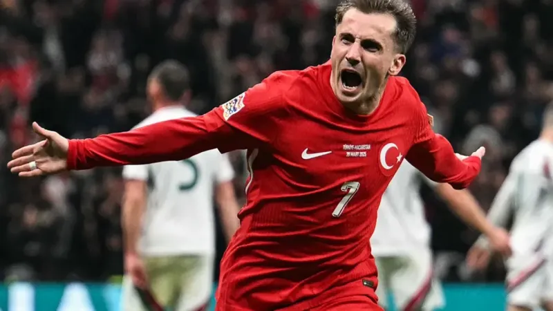 Kerem Aktürkoğlu'ndan Galatasaray'a telefon: Üzerimde emeğiniz büyük