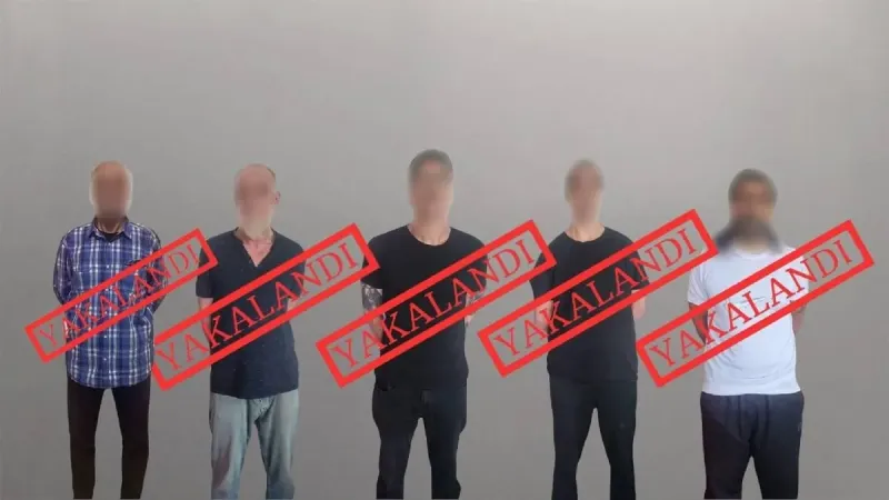 Kırmızı bültenle aranan 5 suçlu Türkiye'ye getirildi: İçişleri Bakanı Ali Yerlikaya açıkladı