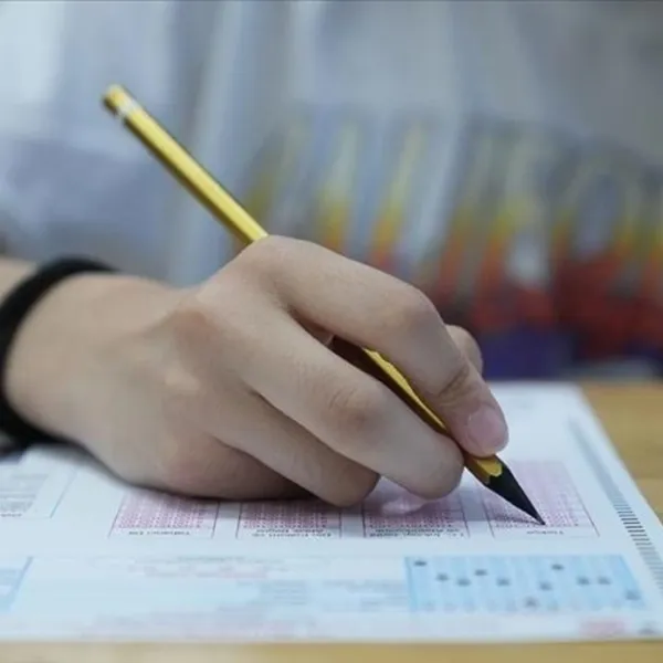 LGS'ye Rekor Başvuru! 1 Milyon Öğrenci Ter Dökecek