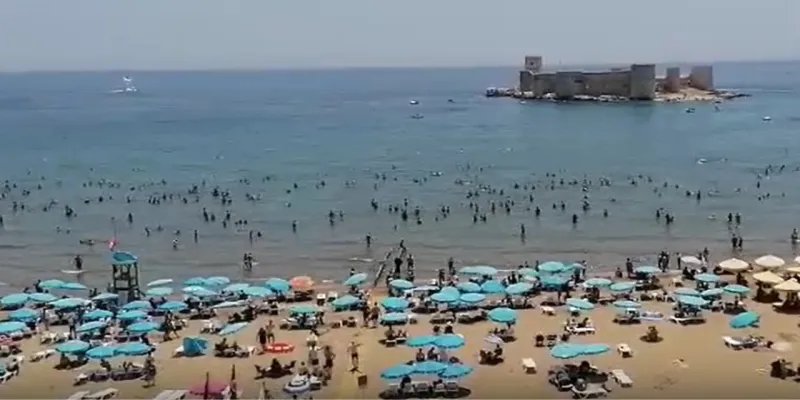Mersin Plajları Bayram Coşkusuyla Doldu! İşte O Anlar