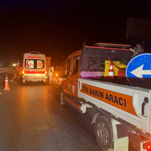 Motosiklet kamyona arkadan çarptı: 1 ölü