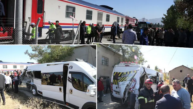 Muş'ta tren öğrenci servisine çarptı: 17 öğrenci yaralandı