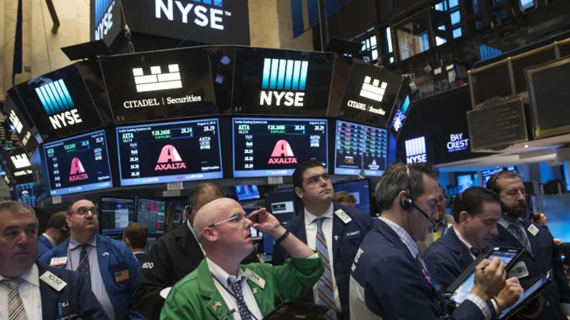 New York borsası karışık seyirle açıldı