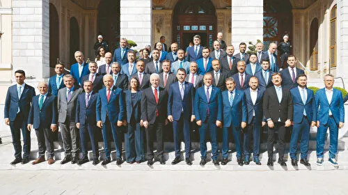 İstanbul'da 600 Bin Konut Acil Dönüşmeli! Bakan Kurum'dan Kritik Uyarı