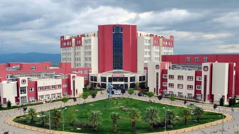 Profesöre Bıçak Parası Şoku! Rüşvet İddiasıyla Gözaltı
