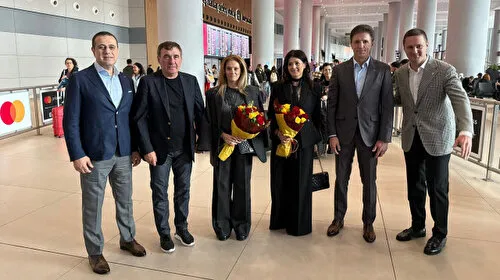 Hagi ve Popescu İstanbul'da! Efsane Geri Döndü!