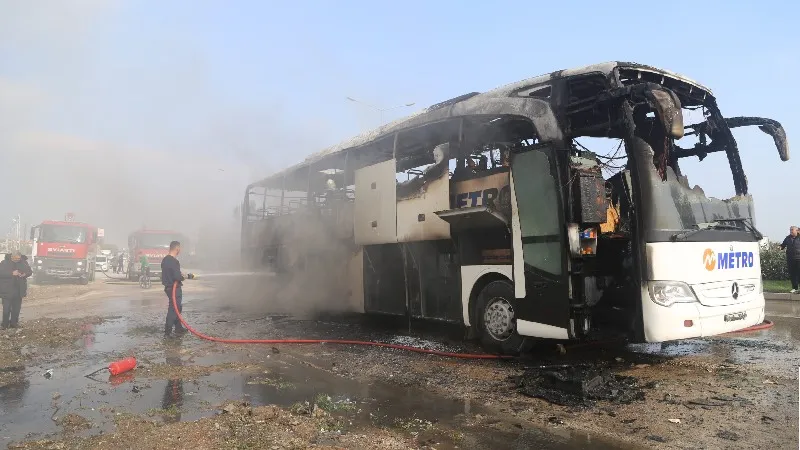 Hatay'da Otobüs Alevlere Esir Oldu! Yolcular Ne Durumda?