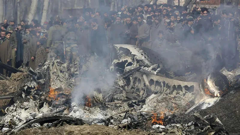 Rafale Fiyaskosu mu? Çin'den Pakistan'a Hava Desteği Şok Etti!