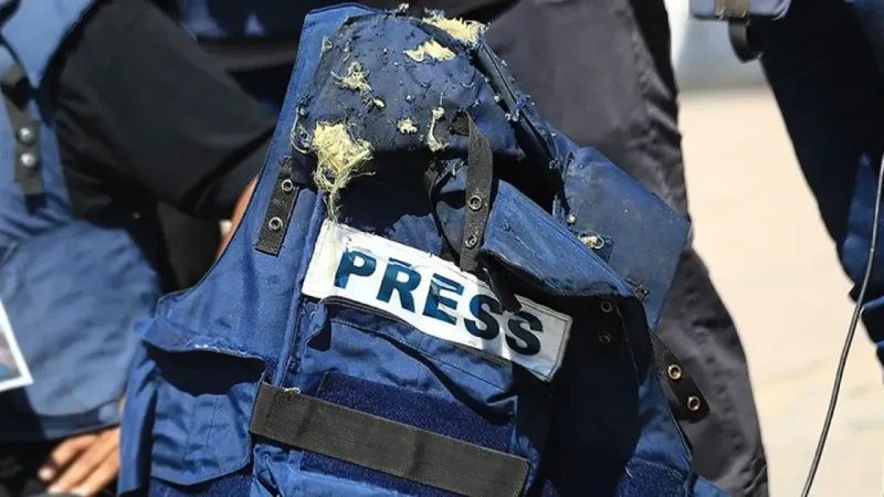 İsrail'den Hastaneye Kanlı Saldırı! Gazeteci Can Verdi