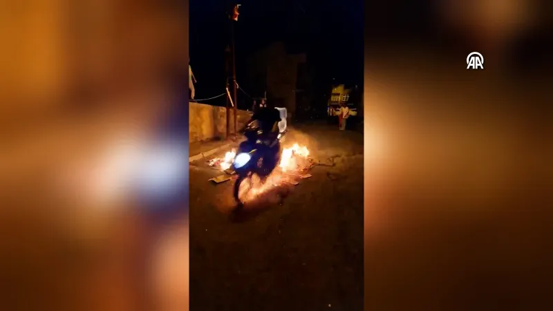 İstanbul'da Motosikletli Şov! Alevlerin İçinden Geçti!