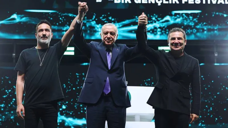 Sagopa ve Ferhat Göçer Erdoğan'ın Festivalinde! Şaşırtan Detaylar