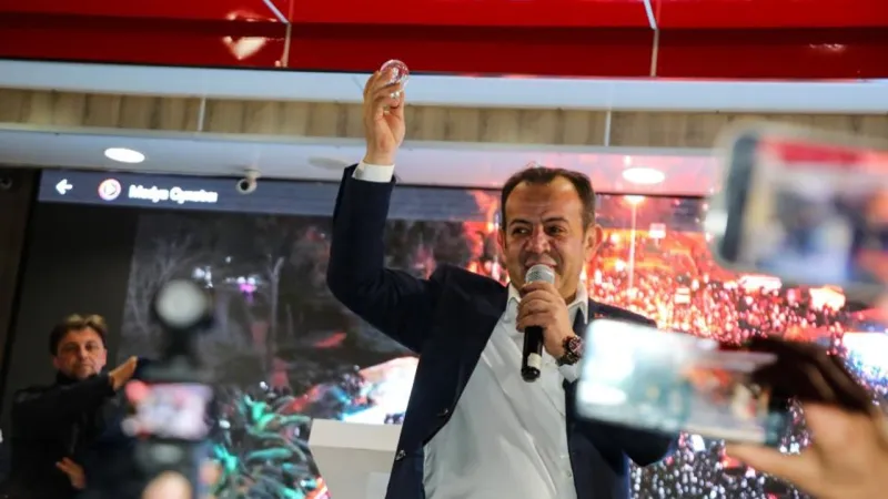 Tanju Özcan'dan İmamoğlu'na Destek: Dava Arkadaşımızı Yalnız Bırakmayız