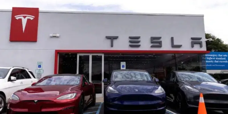 Tesla Çakıldı! Satışlar Düştü, Hisseler Yerlerde: Neler Oluyor?