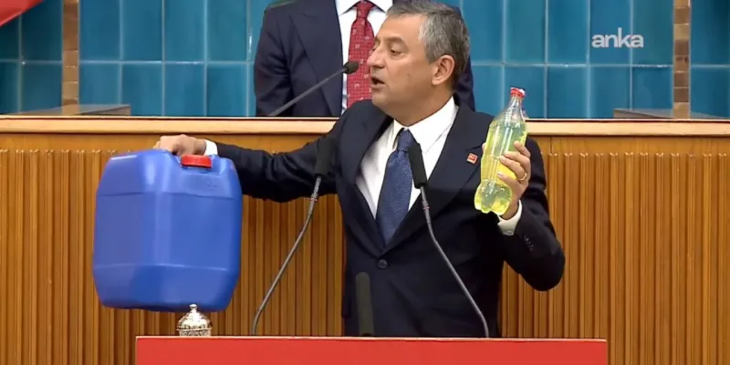 Özel birden bire kürsüye galon çıkardı! Erdoğan iktidarının maliyetini böyle hesapladı