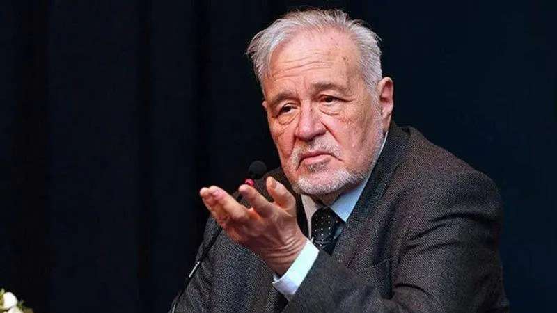 Prof. Dr. İlber Ortaylı’dan Louvre Müzesi soygununa: İmparatorlarının namusunu koruyamadılar!