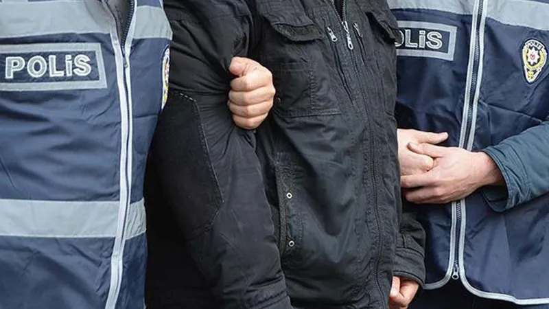 Terör propagandası, dolandırıcılık, sahte ilan: Banka hesaplarında 200 milyon TL işlem hacmi bulunan 61 şüpheli yakalandı