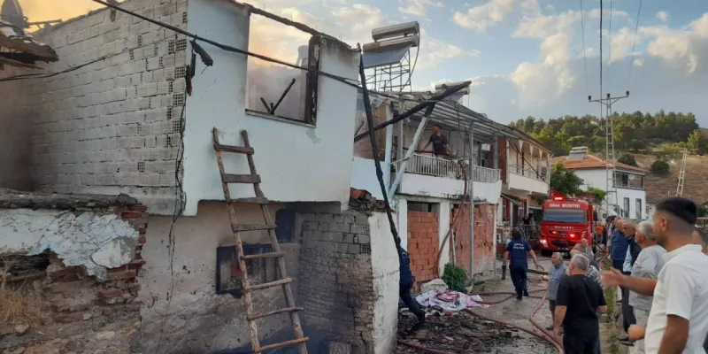 Tokat'ta Korkunç Yangın! 4 Ev Alevlere Teslim Oldu