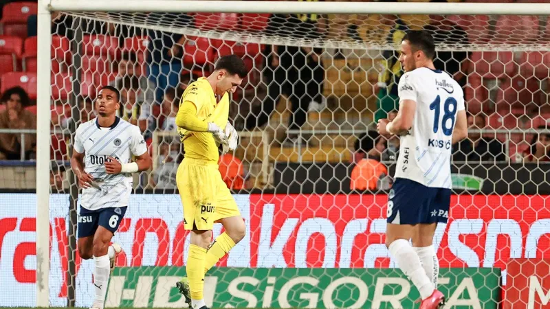 Yapı Değil Fenerbahçe Paramparça