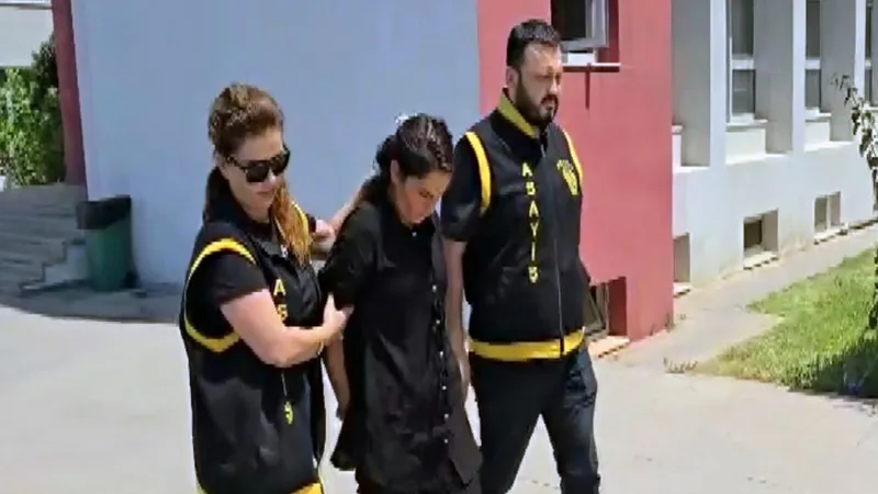 Yüzlerini eşarpla gizleyip, girdikleri dairelerden 1,5 milyon liralık altın çaldılar